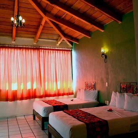 Hotel Aldama Colima Buitenkant foto