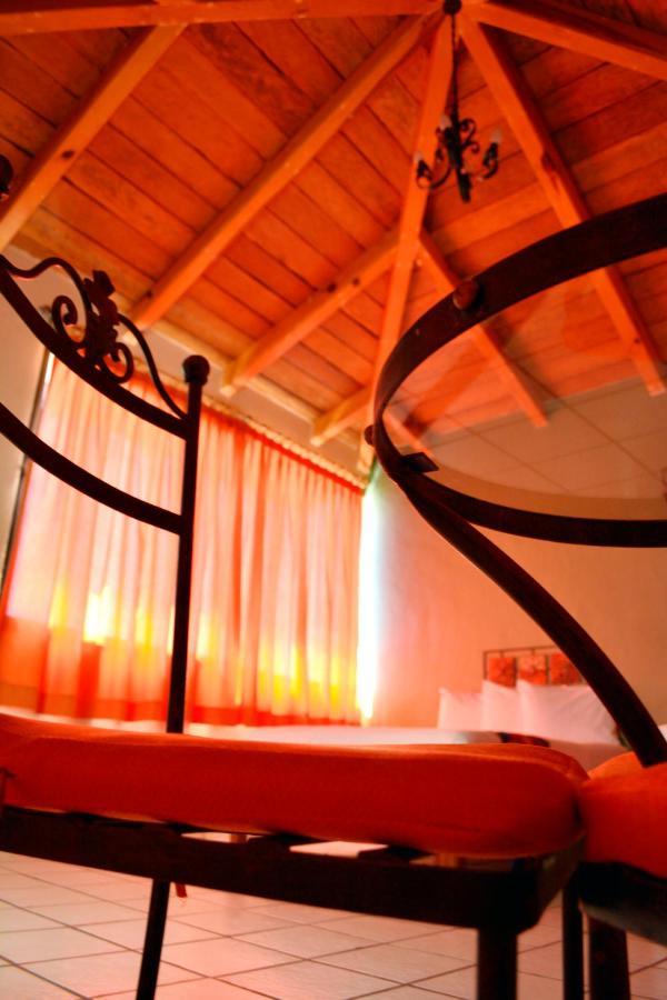 Hotel Aldama Colima Buitenkant foto
